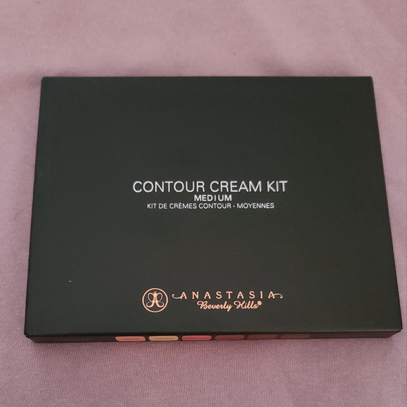 Anastasia Beverly Hills Contour Kit - Picture 7 of 7